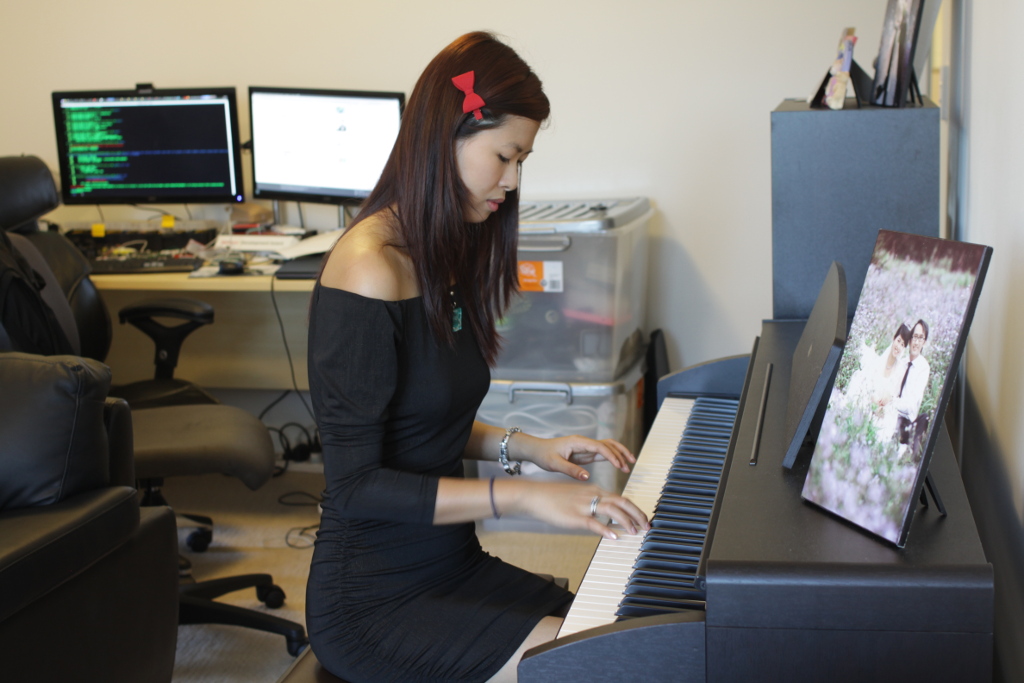 Kim & her piano.